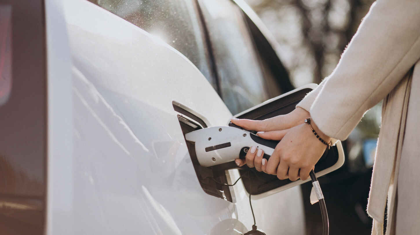 Steigende Kraftstoffpreise – Alternative Antriebe, Hybrid-Modelle und Spritspar-Tipps im Überblick