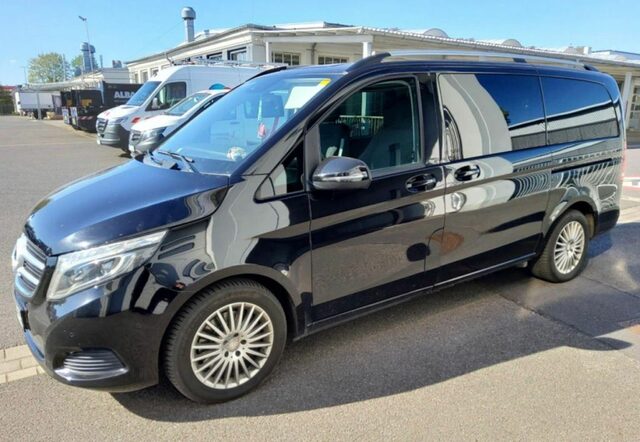 Mercedes-Benz V 220